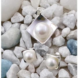 Pearl Silver Pendant with Earrings