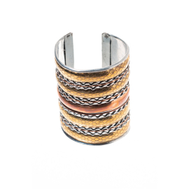 WIDE GOLD BRACELET WITH ZIGZAG PATTERN