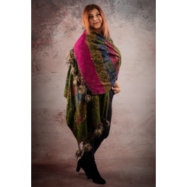 CARA GREEN SHAWL WITH HAND MADE EMBROIDERY AND INDIA ARTIFICIAL FUR